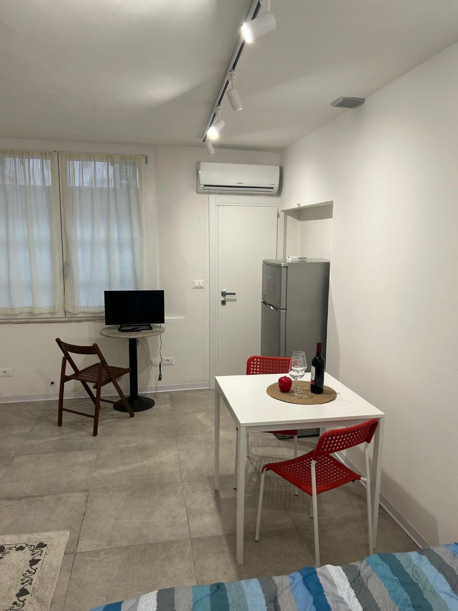 Appartamento Roma Парма Экстерьер фото